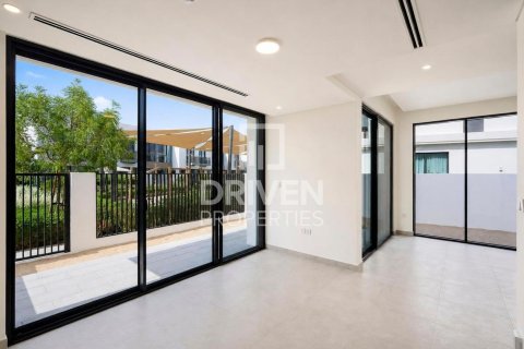 Townhouse in The Valley, Dubai 4 bedrooms, 261.52 sq.m. № 141107 - photo 3