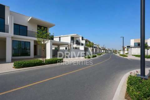 Townhouse in The Valley, Dubai 4 bedrooms, 261.52 sq.m. № 141107 - photo 27