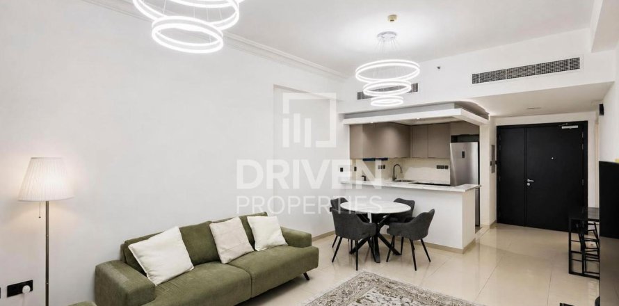 Apartment in Jumeirah Lake Towers, Dubai 1 bedroom, 73.02 sq.m. № 141109
