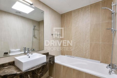 Apartment in Jumeirah Lake Towers, Dubai 1 bedroom, 73.02 sq.m. № 141109 - photo 9