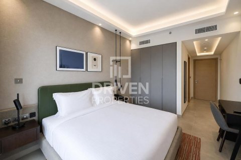 Apartment in Jumeirah Lake Towers, Dubai 2 bedrooms, 120.03 sq.m. № 141118 - photo 11