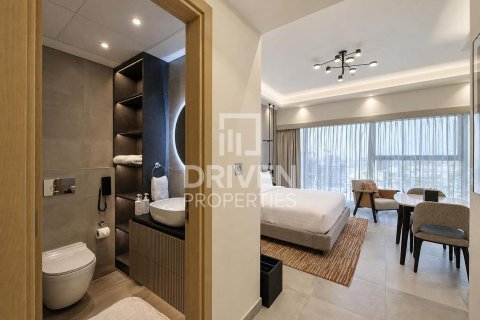 Apartment in Jumeirah Lake Towers, Dubai studio, 35.21 sq.m. № 141117 - photo 2