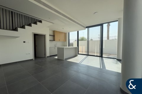 Villa in Arabian Ranches 3, Dubai 4 bedrooms, 303 sq.m. № 76270 - photo 4