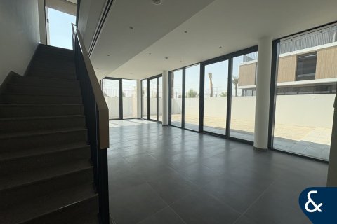 Villa in Arabian Ranches 3, Dubai 4 bedrooms, 303 sq.m. № 76270 - photo 3