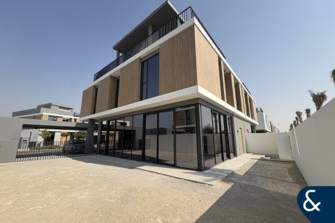 Villa in Arabian Ranches 3, Dubai 4 bedrooms, 303 sq.m. № 76270 - photo 1