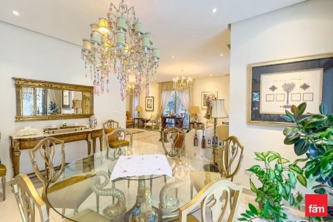 Снять в аренду виллу в Al Furjan, Дубай: 6 спален, 610м², № 92039 - фото 5