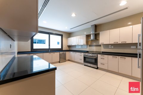 Снять в аренду виллу в Al Furjan, Дубай: 6 спален, 610м², № 92039 - фото 11