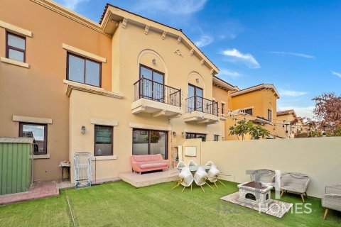 Villa in Reem, Dubai 3 bedrooms, 203 sq.m. № 13440 - photo 1