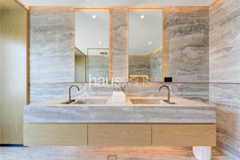 Villa in Jumeirah Islands, Dubai 5 bedrooms, 511 sq.m. № 43417 - photo 17