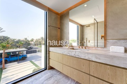 Villa in Jumeirah Islands, Dubai 5 bedrooms, 511 sq.m. № 43417 - photo 24