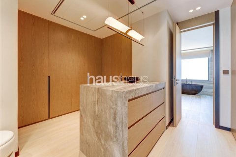 Villa in Jumeirah Islands, Dubai 5 bedrooms, 511 sq.m. № 43417 - photo 16