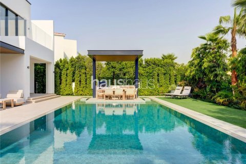 Villa in Jumeirah Islands, Dubai 5 bedrooms, 511 sq.m. № 43417 - photo 28