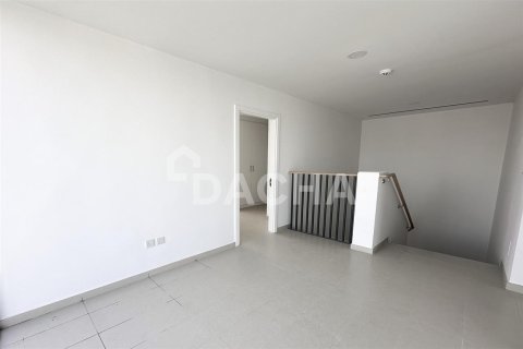 Снять в аренду квартиру в Dubai Land, Дубай: 4 спальни, 244.7м², № 6589 - фото 4