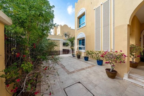 Villa in Jumeirah Village Triangle, Dubai 5 bedrooms, 656 sq.m. № 24267 - photo 7