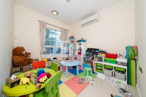Villa in Jumeirah Village Triangle, Dubai 5 bedrooms, 656 sq.m. № 24267 - photo 16