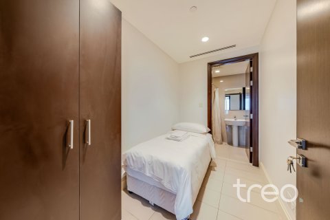 Apartment in Burj Khalifa, Dubai 3 bedrooms, 202.71 sq.m. № 138084 - photo 23