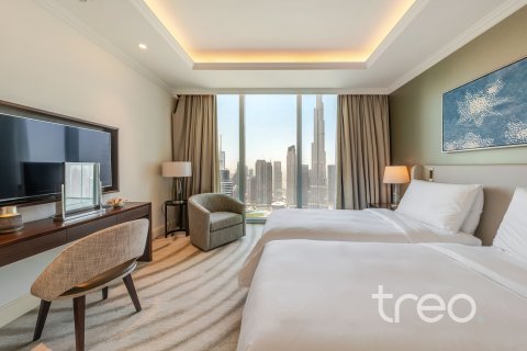 Apartment in Burj Khalifa, Dubai 3 bedrooms, 202.71 sq.m. № 138084 - photo 8