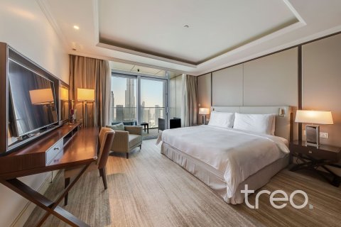 Apartment in Burj Khalifa, Dubai 3 bedrooms, 202.71 sq.m. № 138084