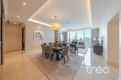 Apartment in Burj Khalifa, Dubai 3 bedrooms, 202.71 sq.m. № 138084 - photo 19