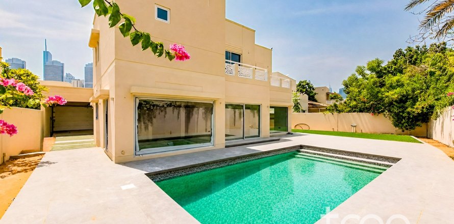 Вилла в Meadows, Дубай, 5 спален, 363.62м², № 138081