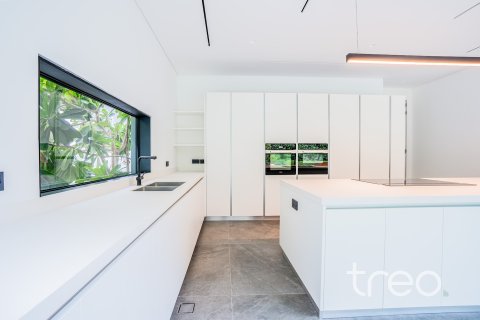 Снять в аренду виллу в Аль-Барари, Дубай: 4 спальни, 961.82м², № 138075 - фото 15