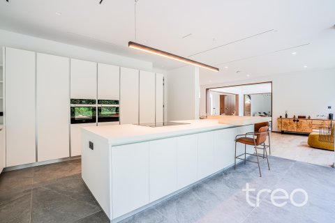 Снять в аренду виллу в Аль-Барари, Дубай: 4 спальни, 961.82м², № 138075 - фото 14