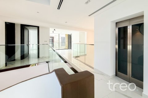 Villa en Al Barari, Dubai, 5 dormitorios, 1212.66 m², № 138076 - foto 16