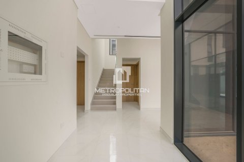 Villa in Murooj Al Furjan, Al Furjan, Dubai 4 bedrooms, 279 sq.m. № 15275 - photo 12