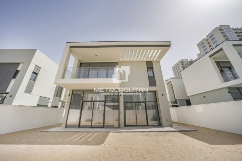 Вилла в Murooj Al Furjan, Al Furjan, Дубай, 4 спальни, 331м², № 15275