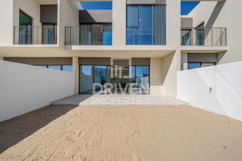 Townhouse in The Valley, Dubai 3 bedrooms, 190 sq.m. № 87595 - photo 18