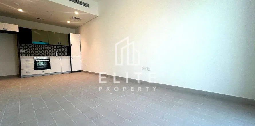 Apartment in Golfville, Dubai Hills Estate, Dubai 2 bedrooms, 70 sq.m. № 59452