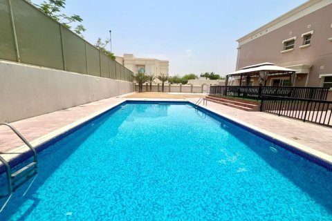 Villa à Al Barsha, Dubai, 5 chambres, 1463.18 m², № 52557 - photo 1