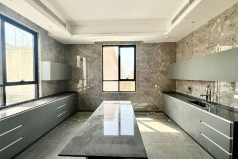Villa in Al Barsha, Dubai 5 bedrooms, 1016.6 sq.m. № 52554 - photo 11