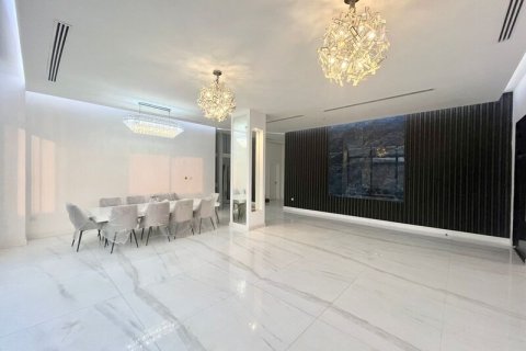 Villa in Al Barsha, Dubai 5 bedrooms, 1381.89 sq.m. № 52553 - photo 8
