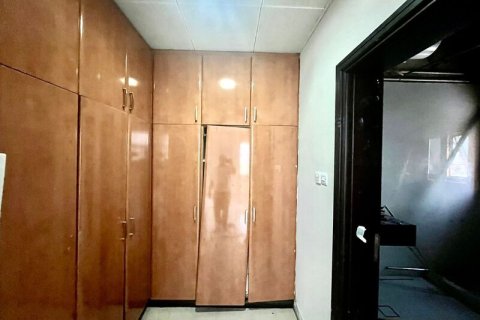 Villa in Al Barsha, Dubai 5 bedrooms, 1393.5 sq.m. № 52558 - photo 11