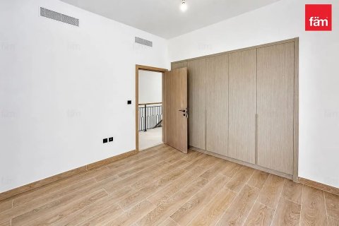 Снять в аренду таунхаус в Дубае: 4 спальни, 144м², № 110797 - фото 10