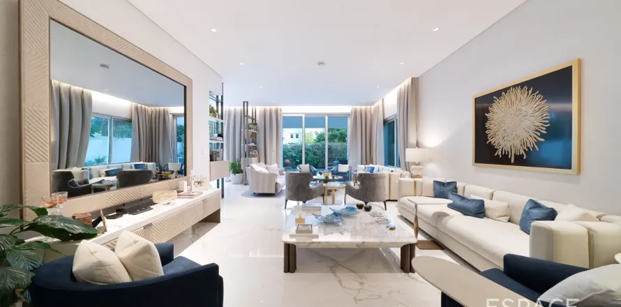 فيلا في Legacy Nova Villas, Jumeirah Park, دبي 4 غرف نوم, 455 م² رقم 71042