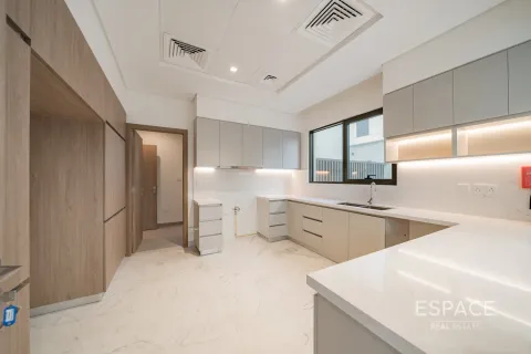 Villa en Al Furjan, Dubai, 5 dormitorios, 425 m², № 71041 - foto 5