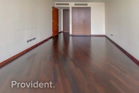 Apartment in ARMANI RESIDENCES in Downtown Dubai (Downtown Burj Dubai), Dubai 2 bedrooms, 159.4 sq.m. № 30564 - photo 9