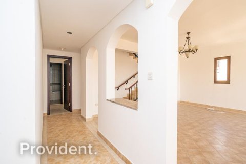 Duplex in Dubai Festival City, Dubai 3 bedrooms, 330.3 sq.m. № 30561 - photo 11