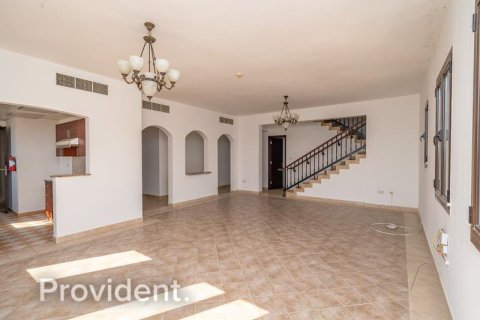 Duplex in Dubai Festival City, Dubai 3 bedrooms, 330.3 sq.m. № 30561 - photo 1