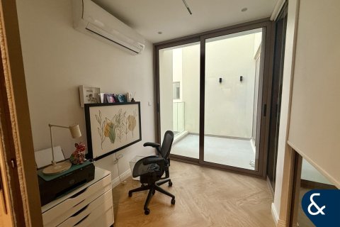 Купить таунхаус в Al Furjan, Дубай: 3 спальни, 303м², № 78816 - фото 12