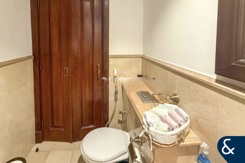 Apartamento en Old Town, Dubai, 1 dormitorio, 90 m², № 78830 - foto 8