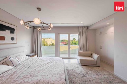 Villa en Dubai, 5 dormitorios, 593.2 m², № 86039 - foto 17