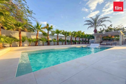 Villa en Dubai, 5 dormitorios, 593.2 m², № 86039 - foto 23