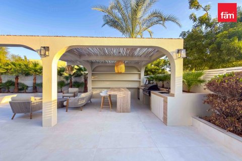 Villa en Dubai, 5 dormitorios, 593.2 m², № 86039 - foto 27