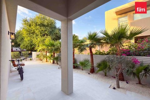 Villa en Dubai, 5 dormitorios, 593.2 m², № 86039 - foto 28