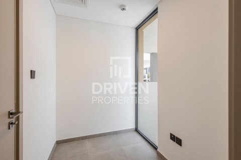 Townhouse in The Valley, Dubai 4 bedrooms, 260 sq.m. № 87411 - photo 17