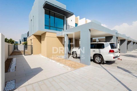 Townhouse in The Valley, Dubai 4 bedrooms, 260 sq.m. № 87411 - photo 19