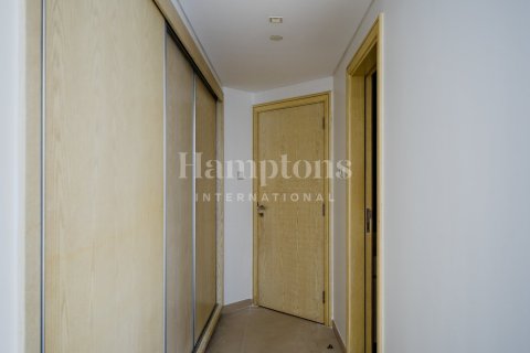Apartment in Jumeirah Beach Residence, Dubai 2 bedrooms, 149.66673300 sq.m. № 16698 - photo 8
